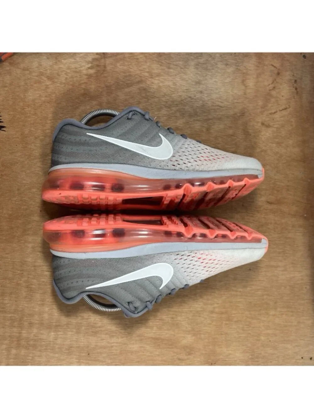 Nike Air Max 2017 Wolf Grey Bright Crimson Running Shoes Women's Size 8.5